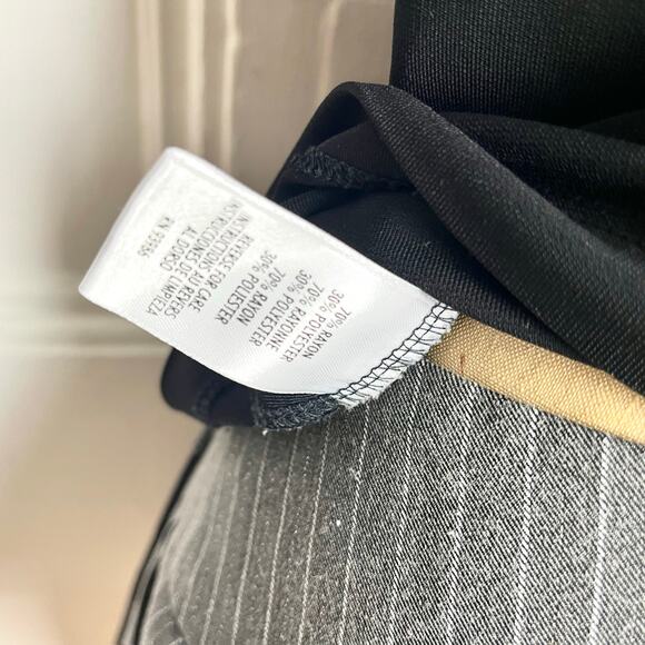 Casual Corner Black Sequin Tank Top glam festive Whimsygoth size M - Picture 7 of 7